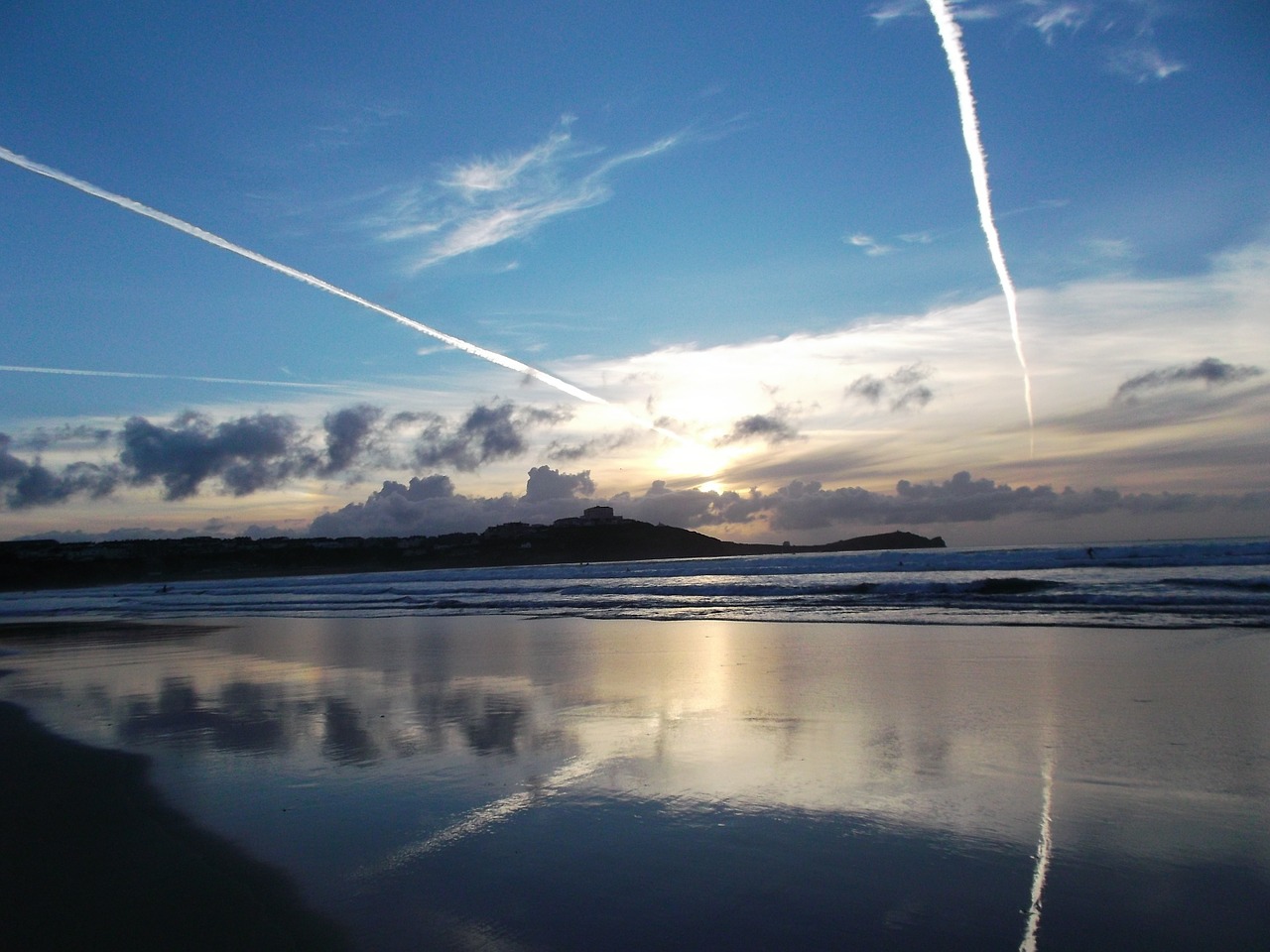 vapour trail sky blue free photo