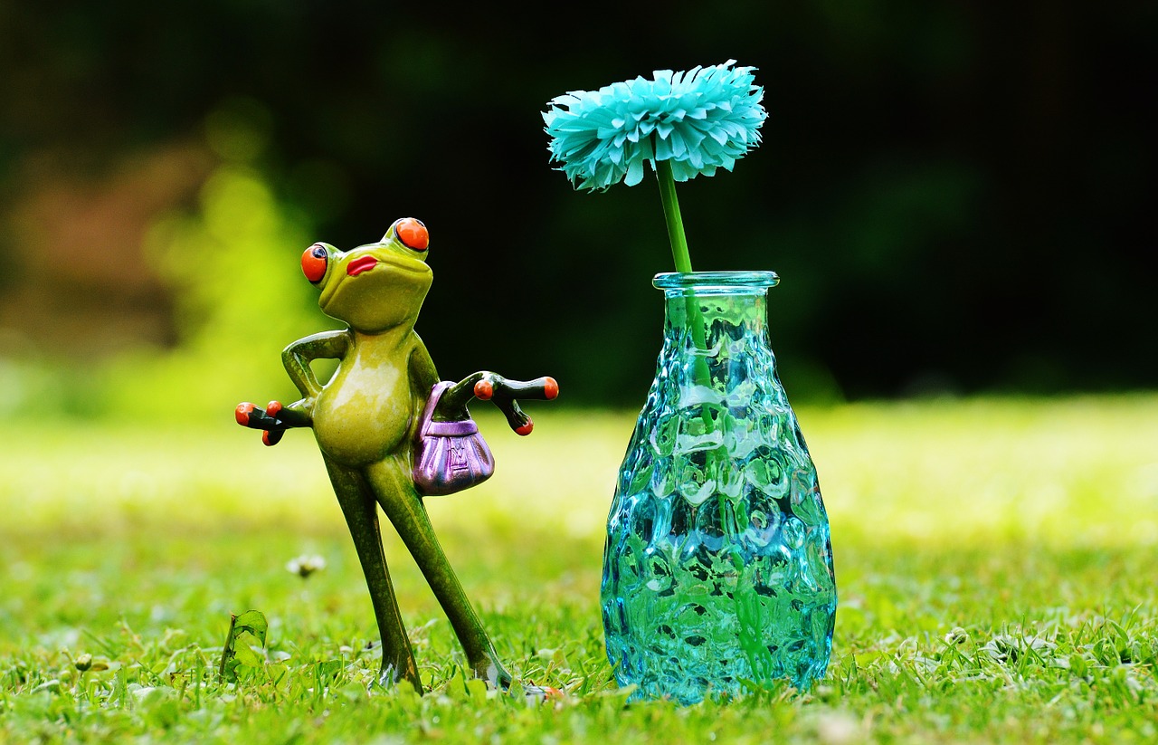 vase flower frog free photo