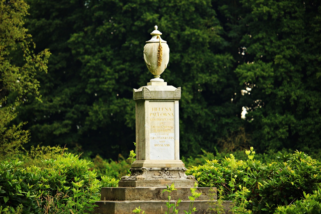 vase sculpture monument free photo