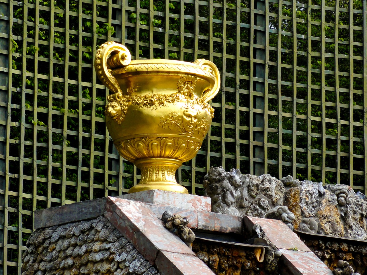 vase royal versaille free photo