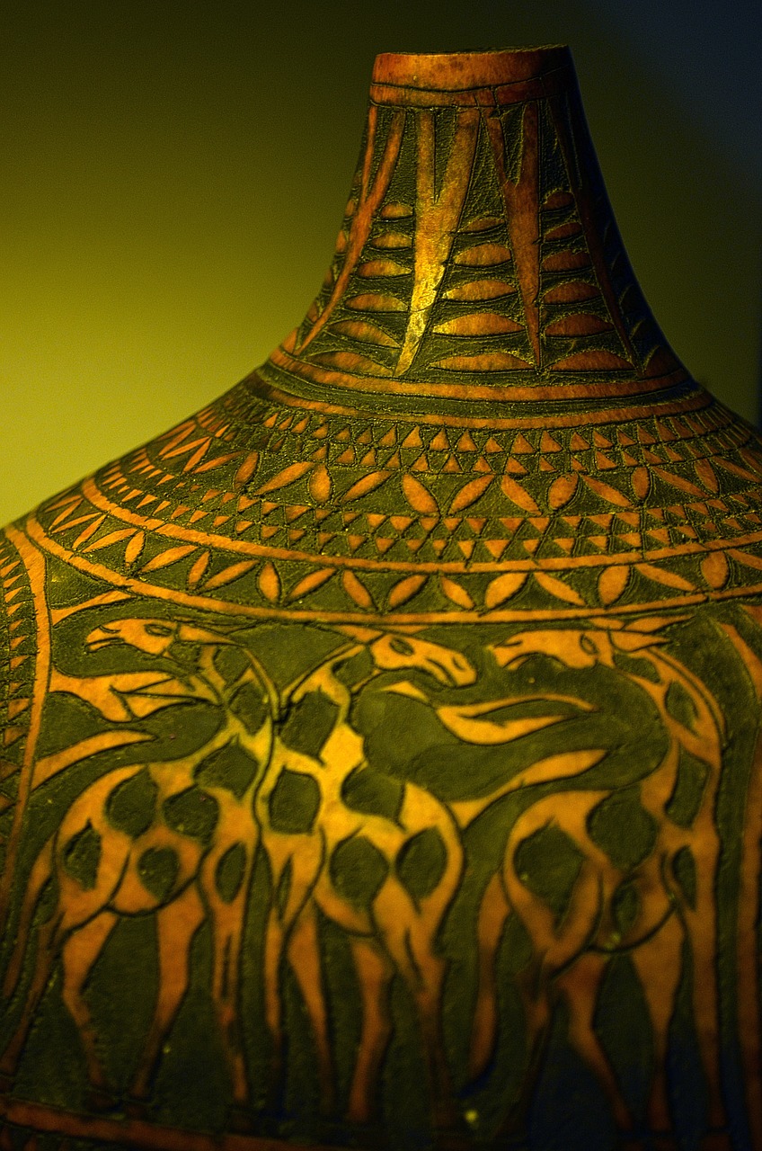 vase african art free photo