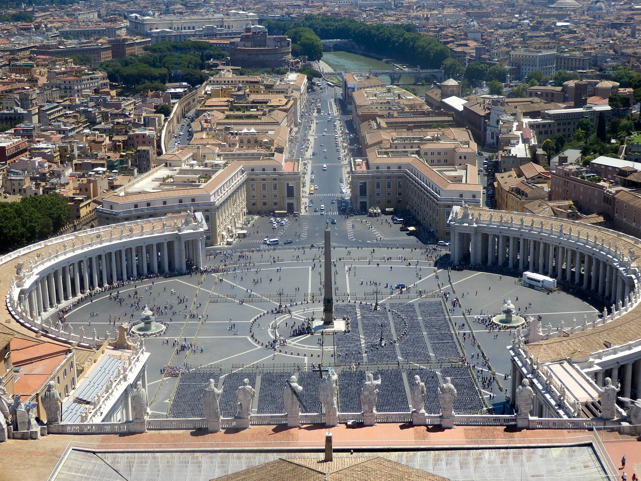 vatican st peter's square rome free photo