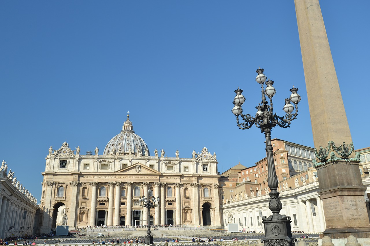 vatican  st peter's square  rome free photo