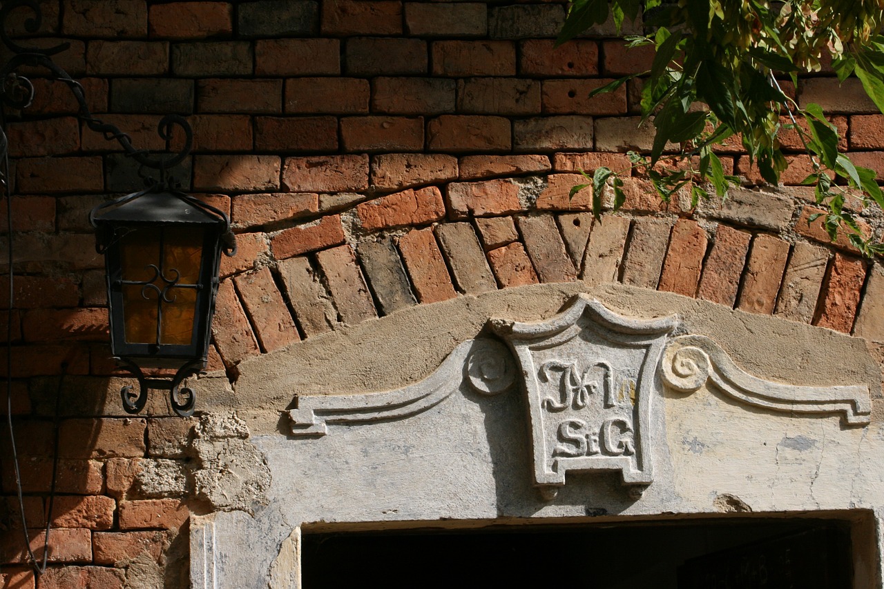 vault construction old building free photo