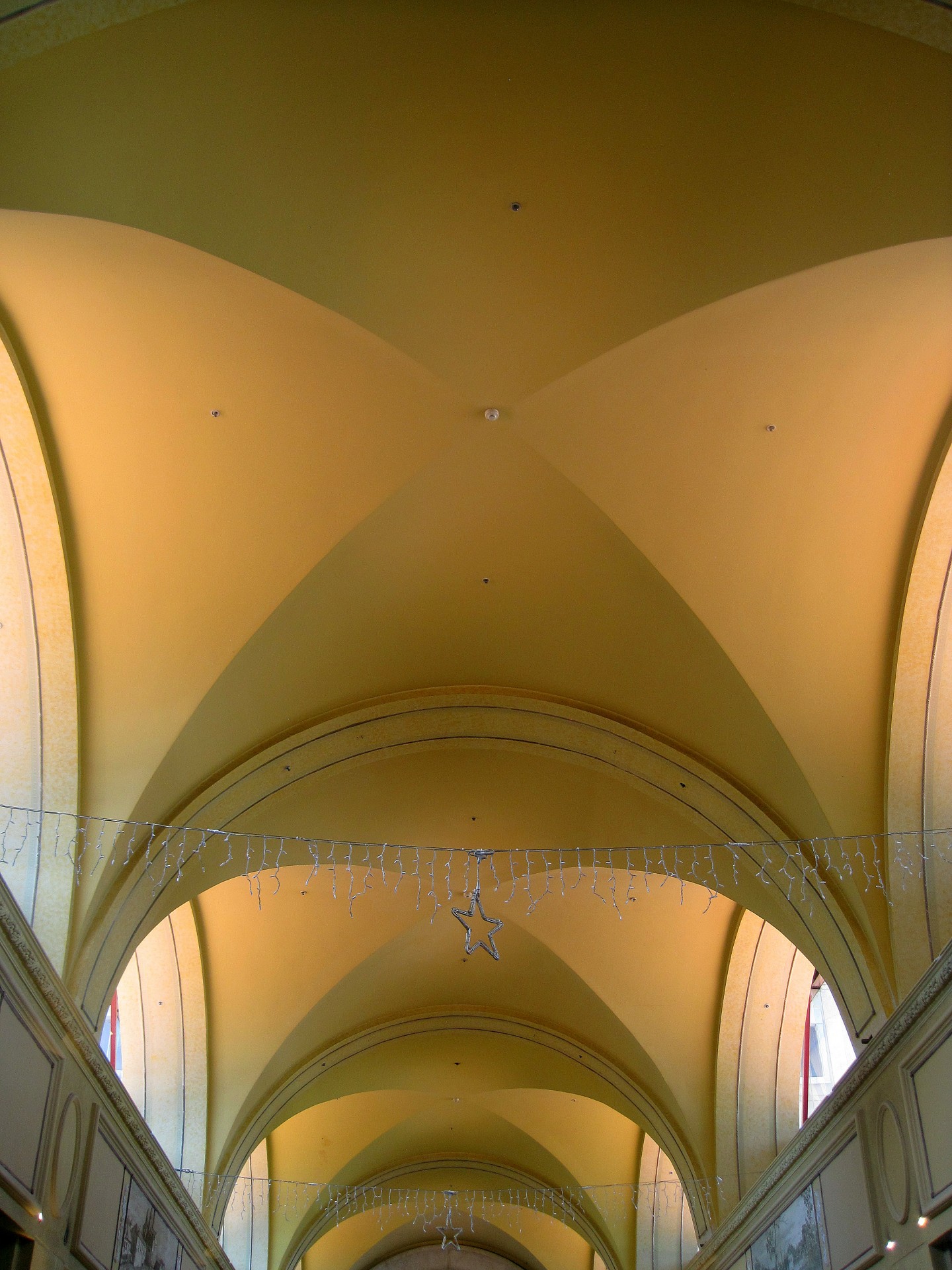 ceiling vaulted architecture free photo