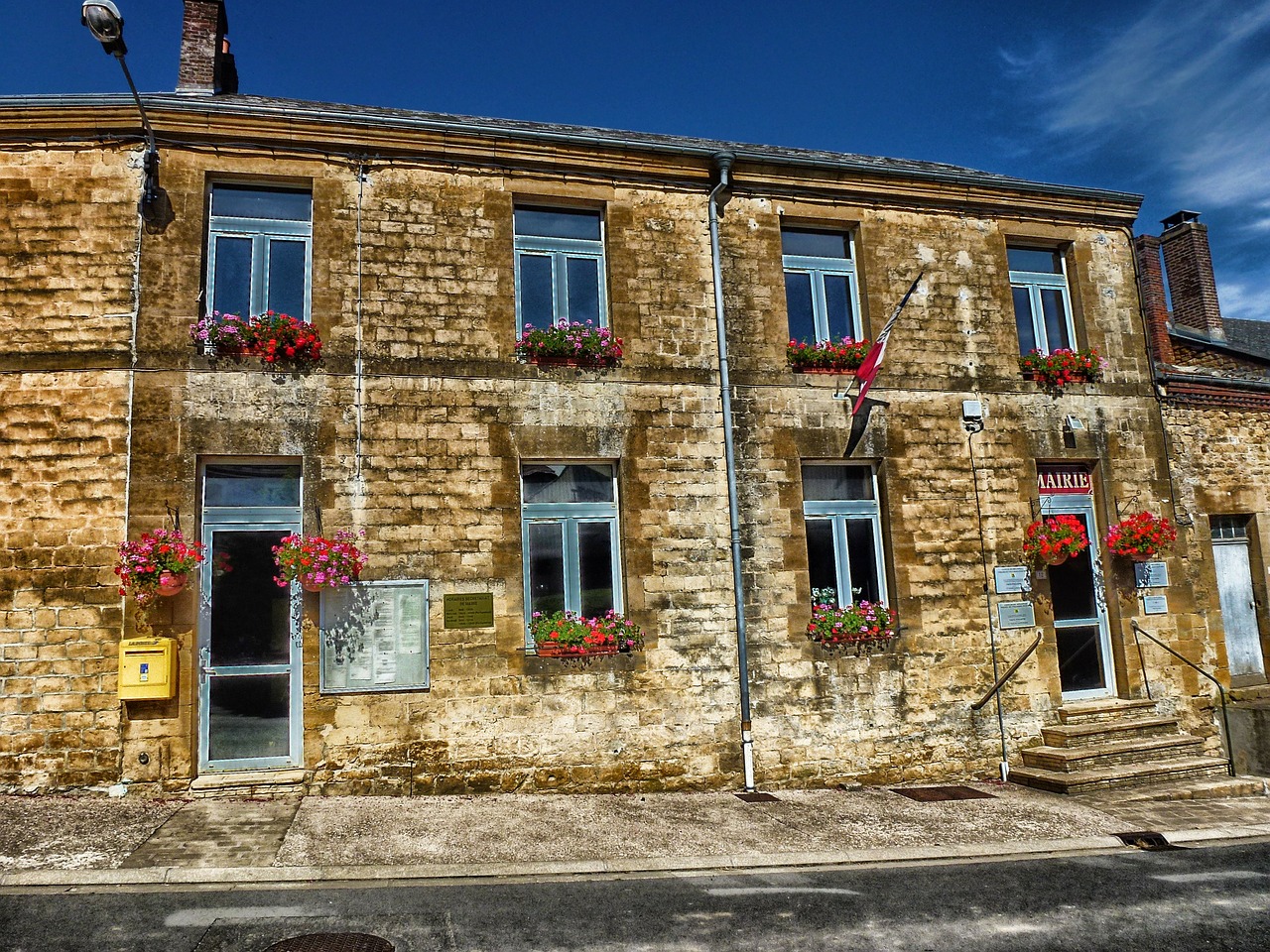 vaux-villaine france building free photo