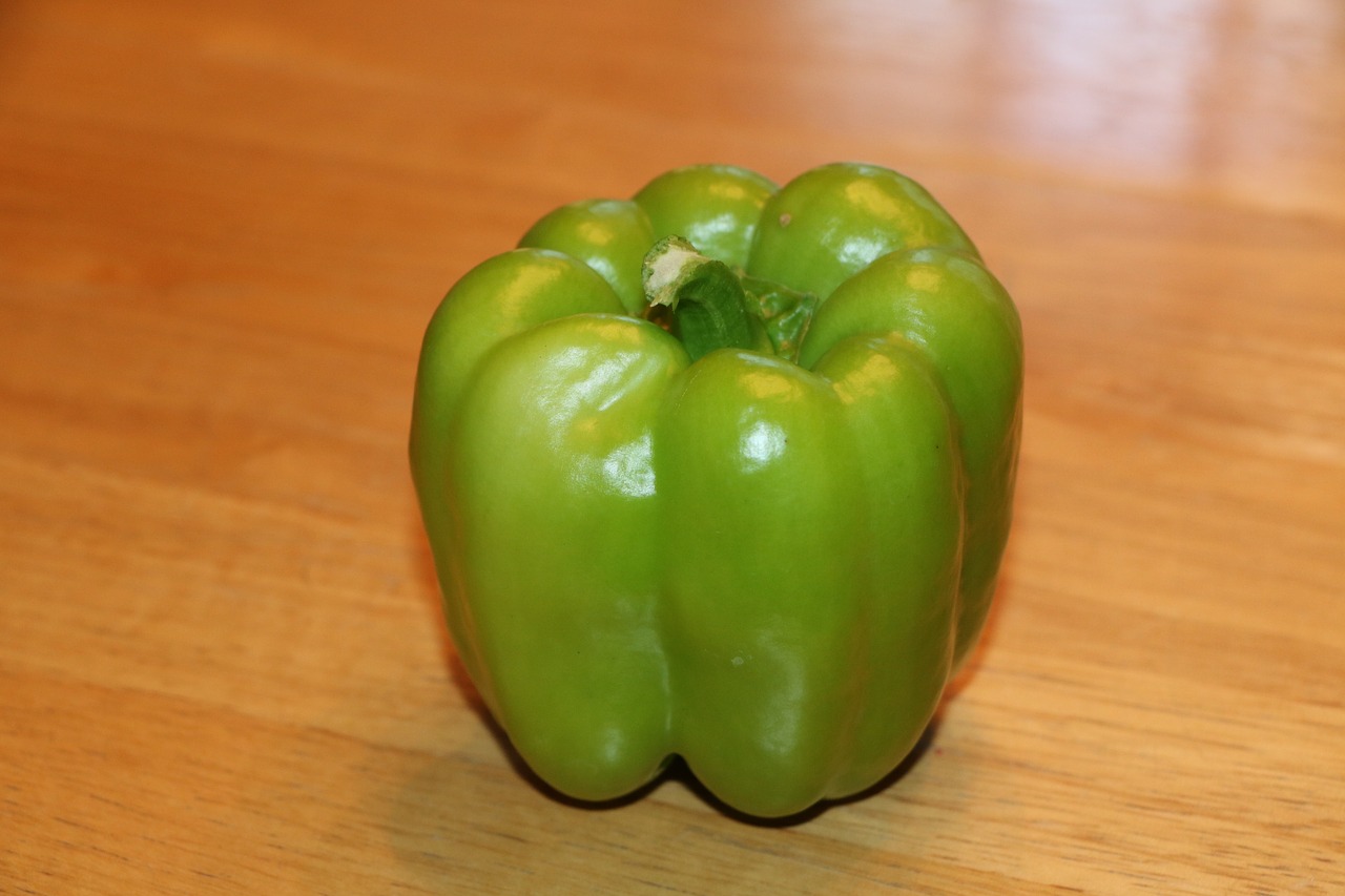 vegetable pepper green free photo