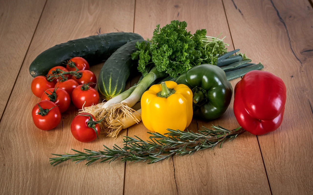 vegetables crop tomatoes free photo