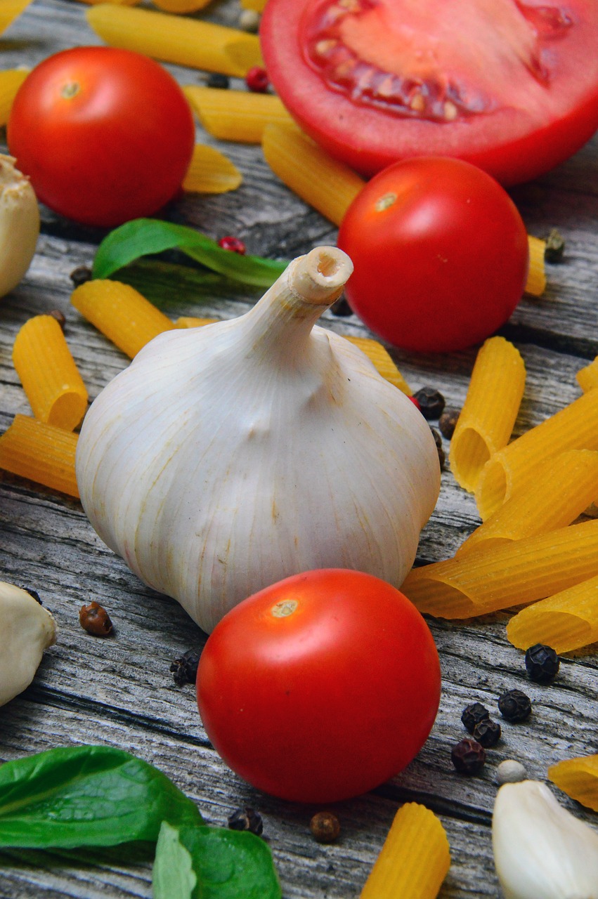 vegetables  tomatoes  pepper free photo