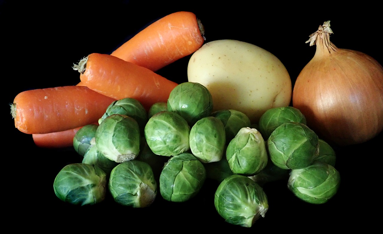 vegetables  cooking  healthy free photo