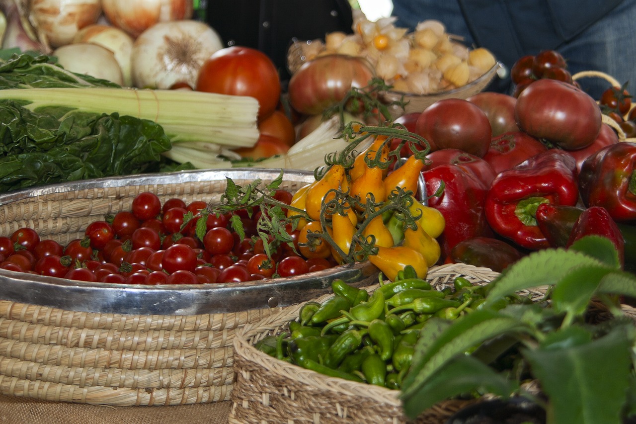 vegetables  tomatoes  food free photo