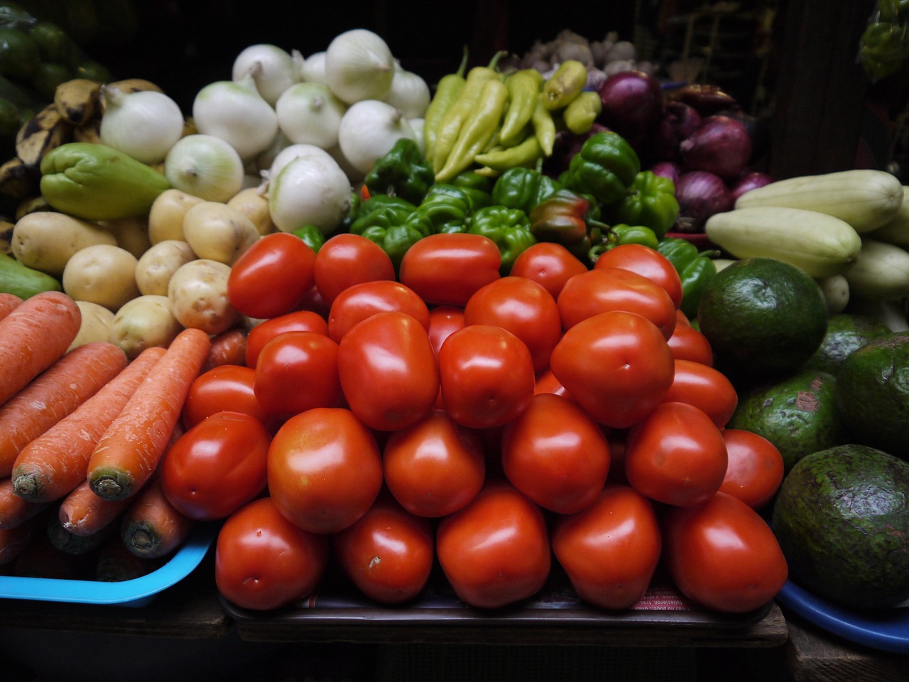 vegetables tomatoes carrots free photo