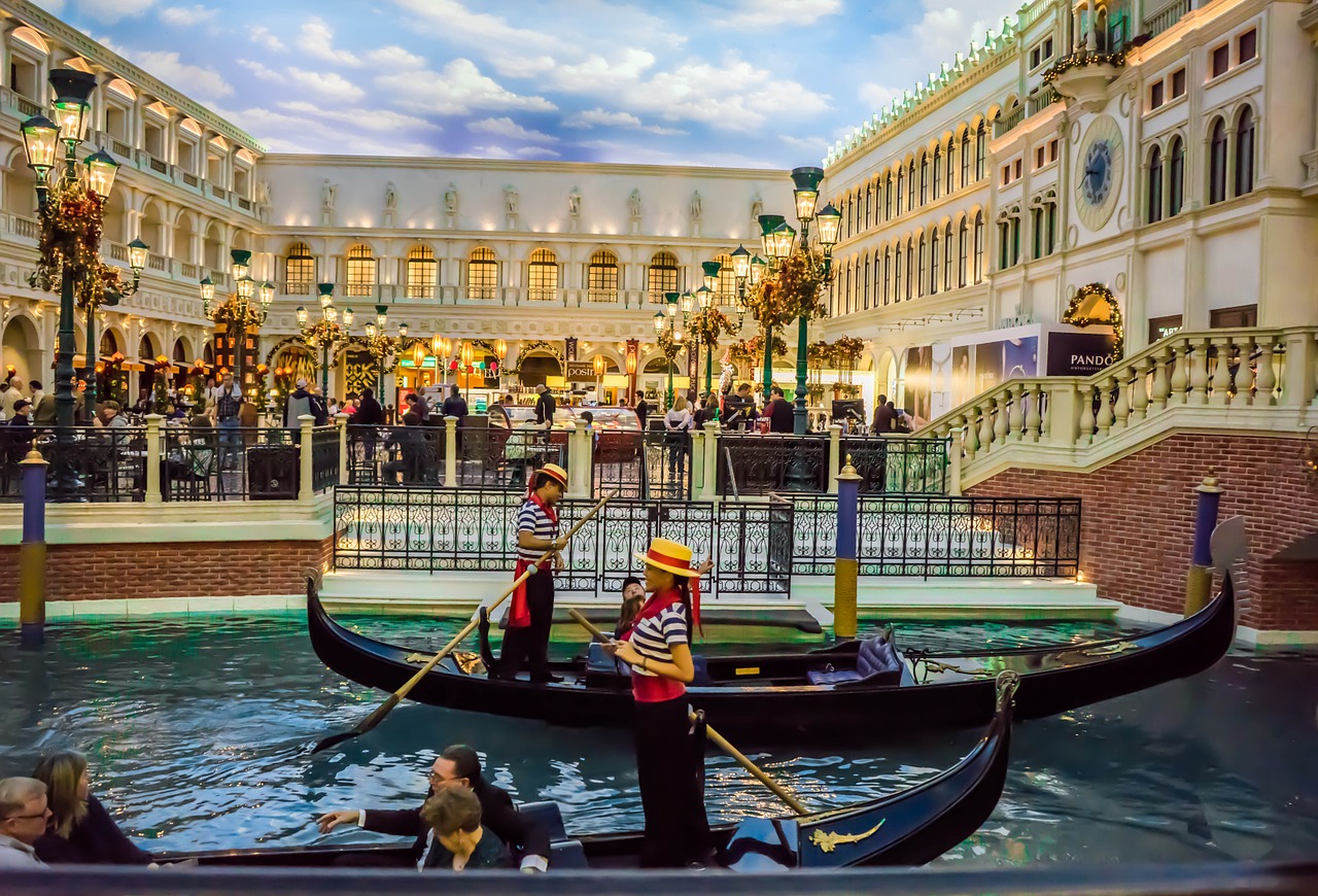 venetian las vegas gondolas free photo