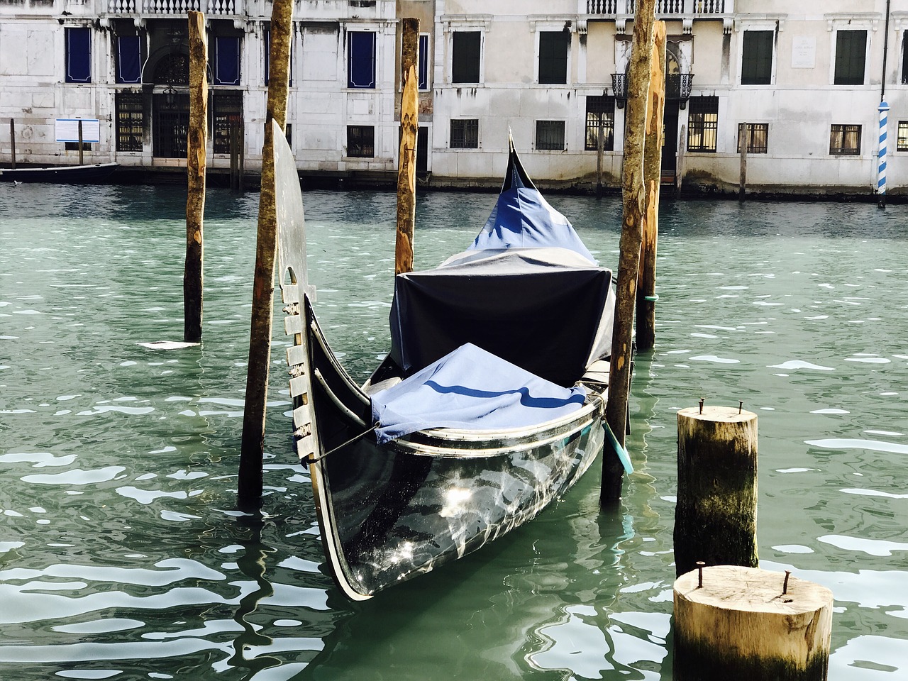 venetian boat gondola venice free photo