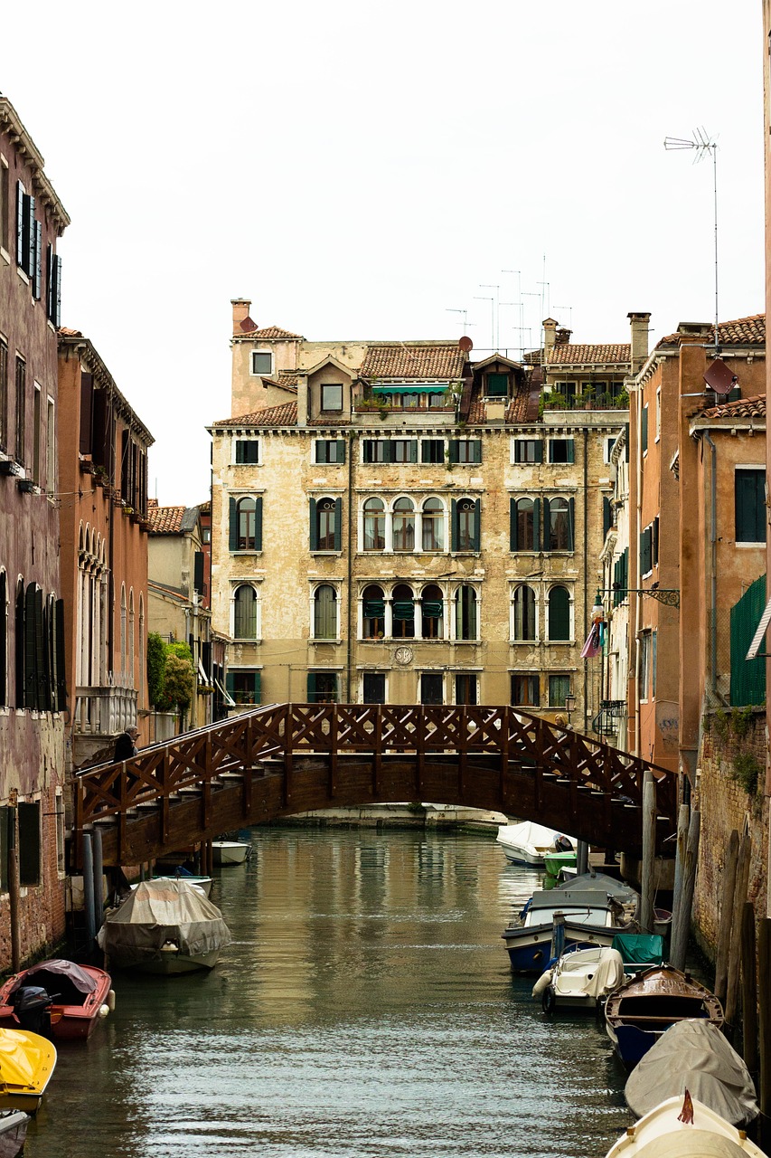 venetian canal canal bridge old europe free photo