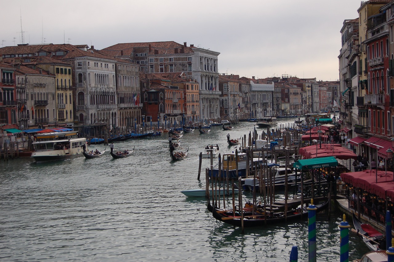 venezia canal venice free photo