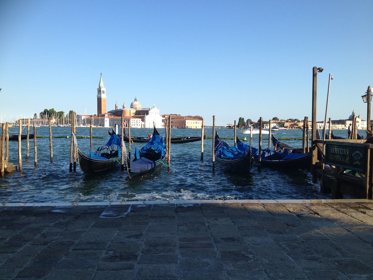 venice gondola europe free photo