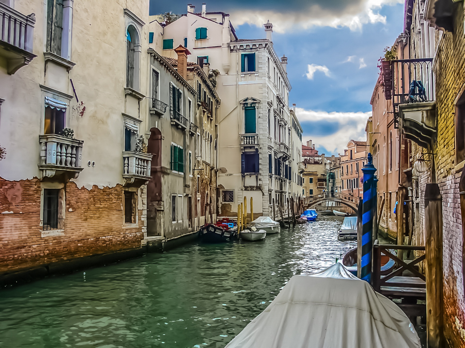venice canal boat free photo