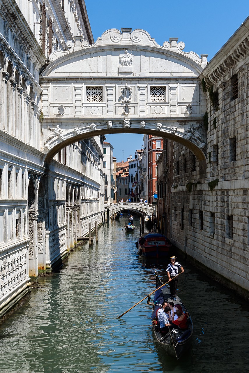 venice bridge sighs free photo