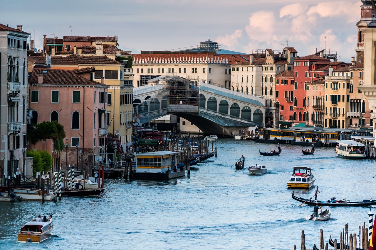 venice italy rialto bridge free photo