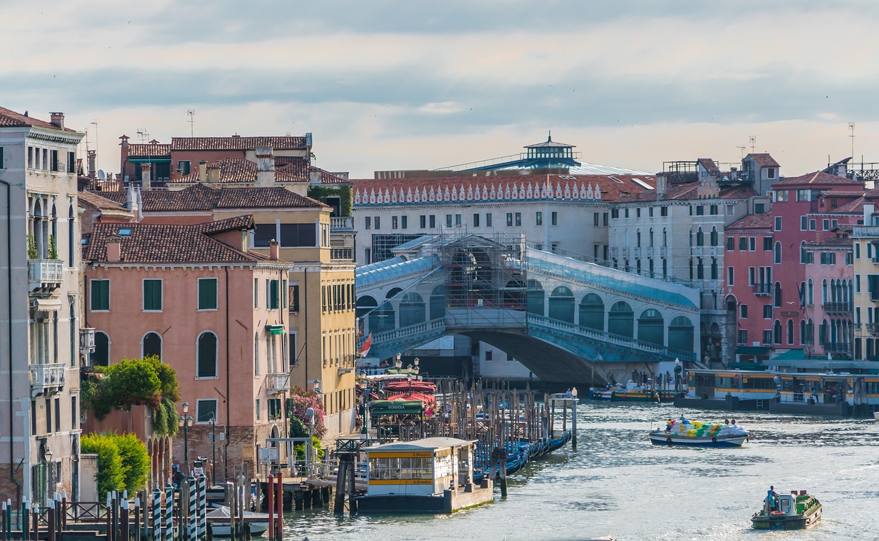 venice italy rialto bridge free photo