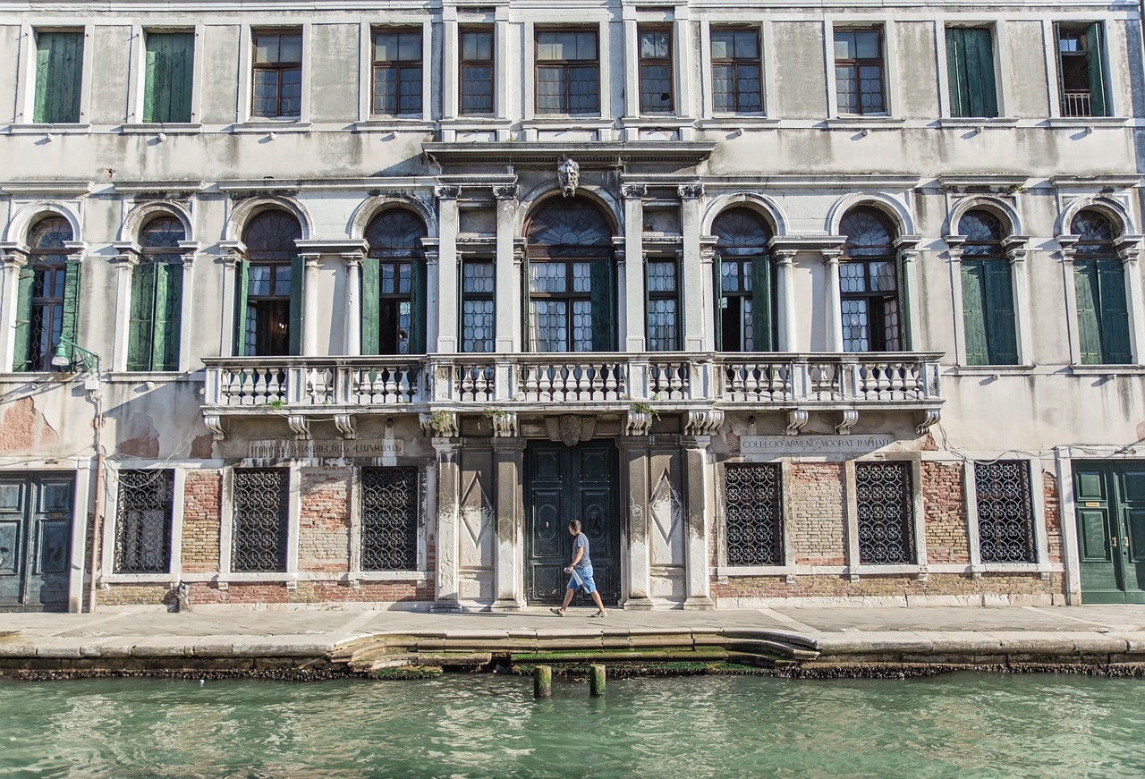 venice street water free photo