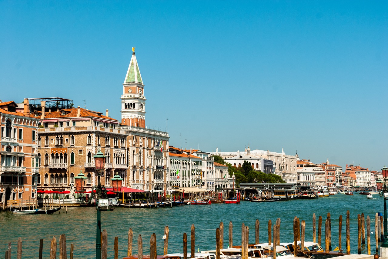 venice the sun holidays free photo