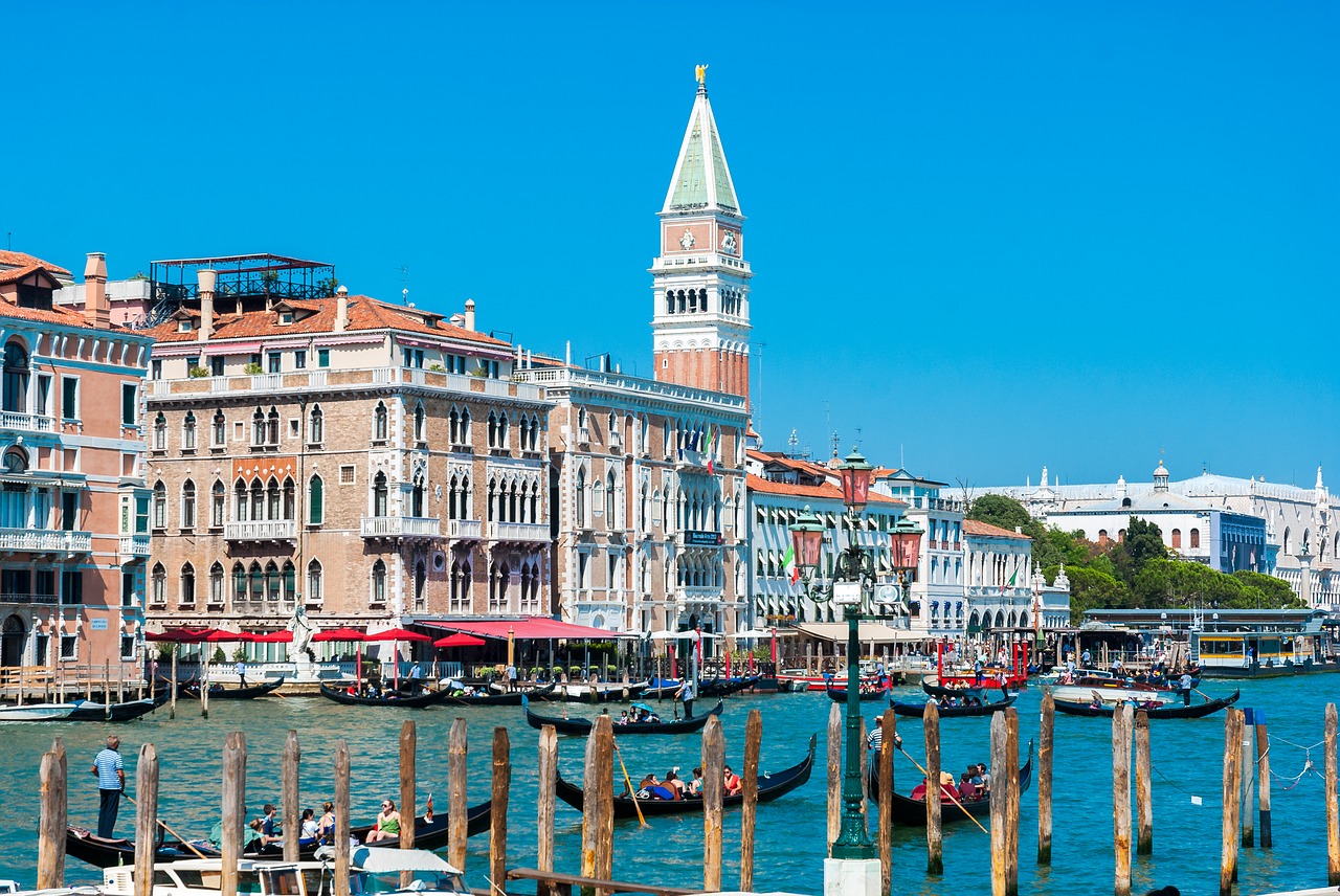 venice the sun holidays free photo