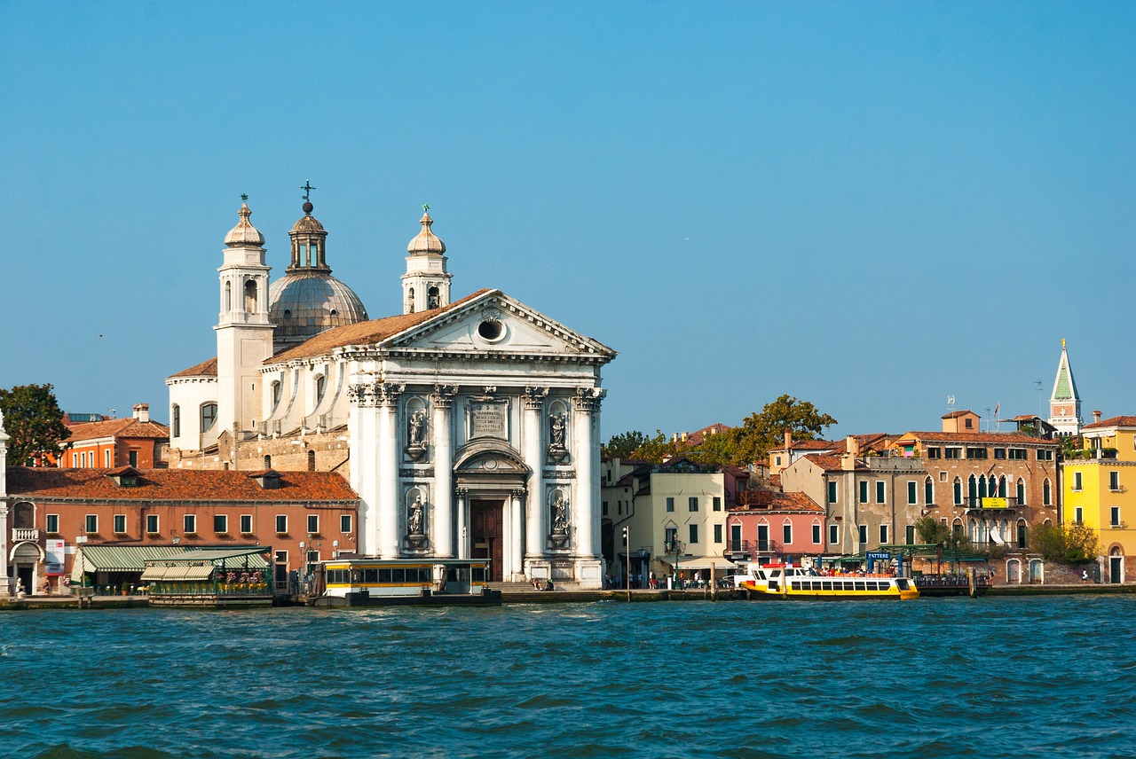 venice the sun holidays free photo