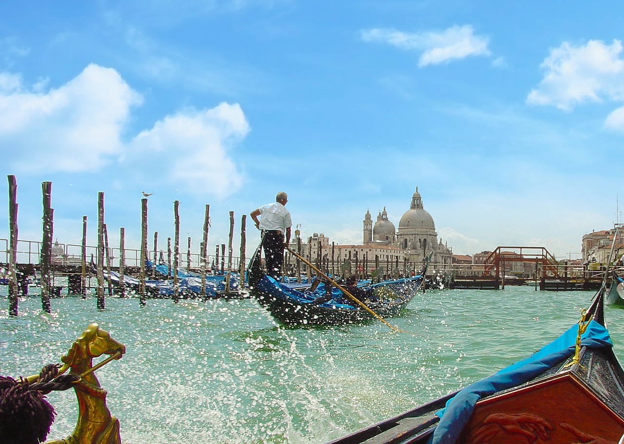 venice italy gondola free photo