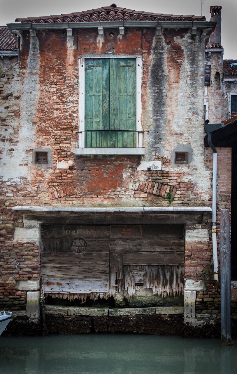 venice building canal free photo