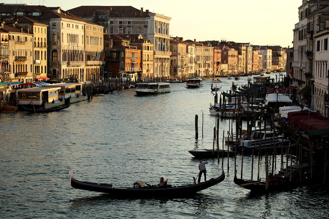 venice canal summer free photo