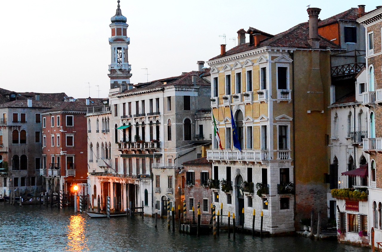 venice houses facades channel free photo