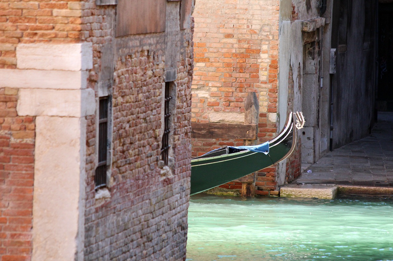 venice italy gondola free photo