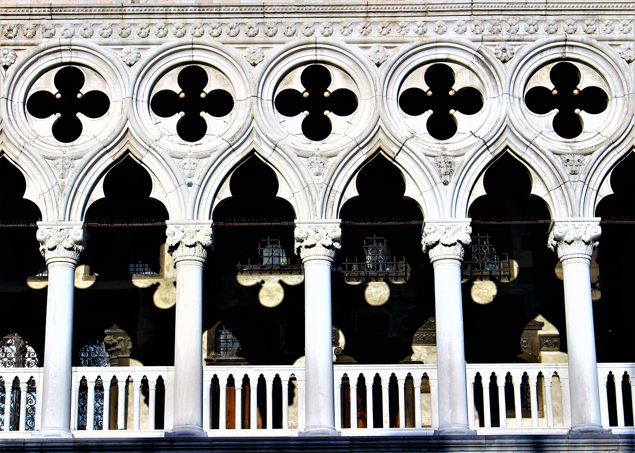 venice italy the doge's palace free photo