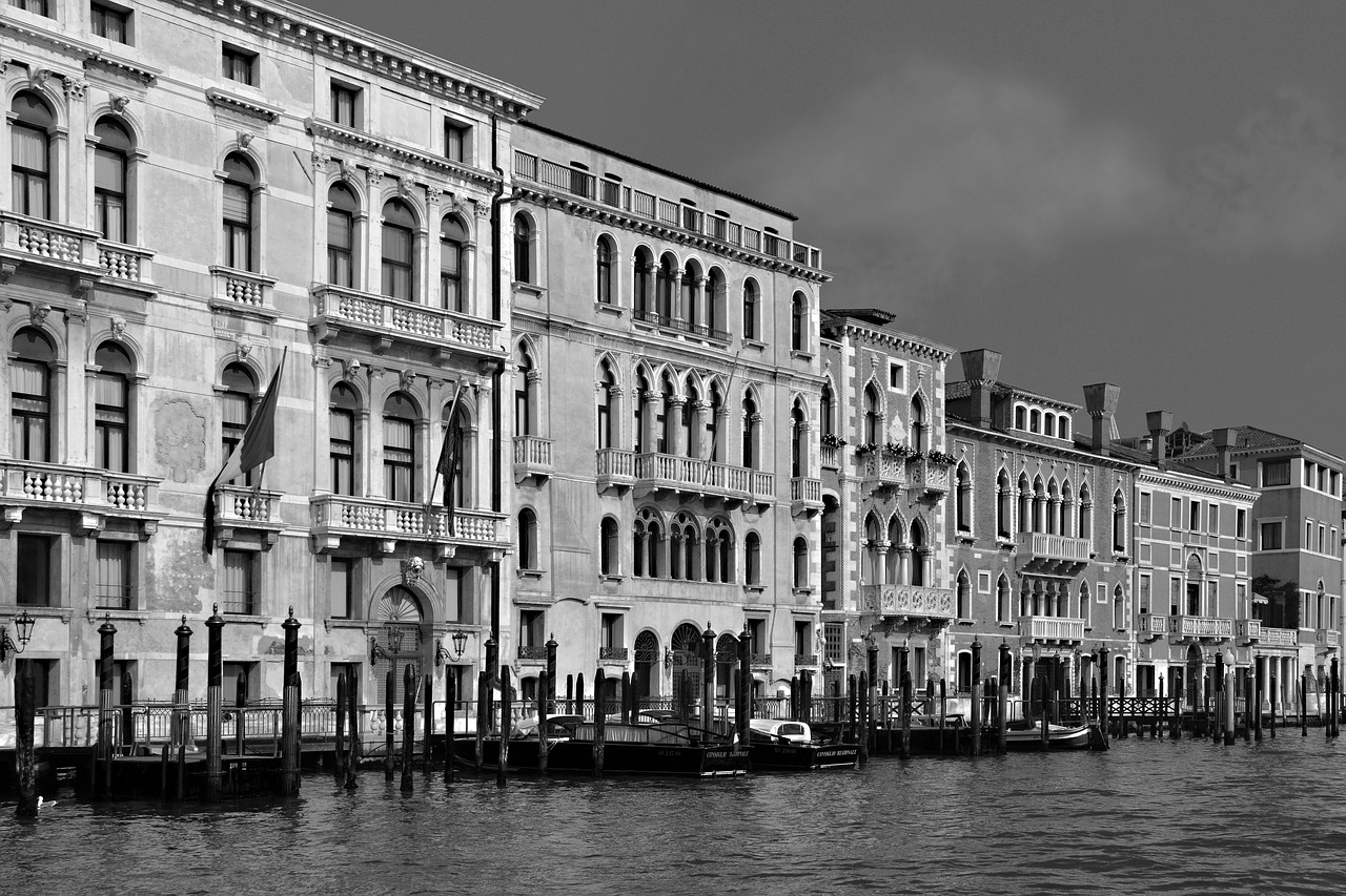 venice home facade free photo