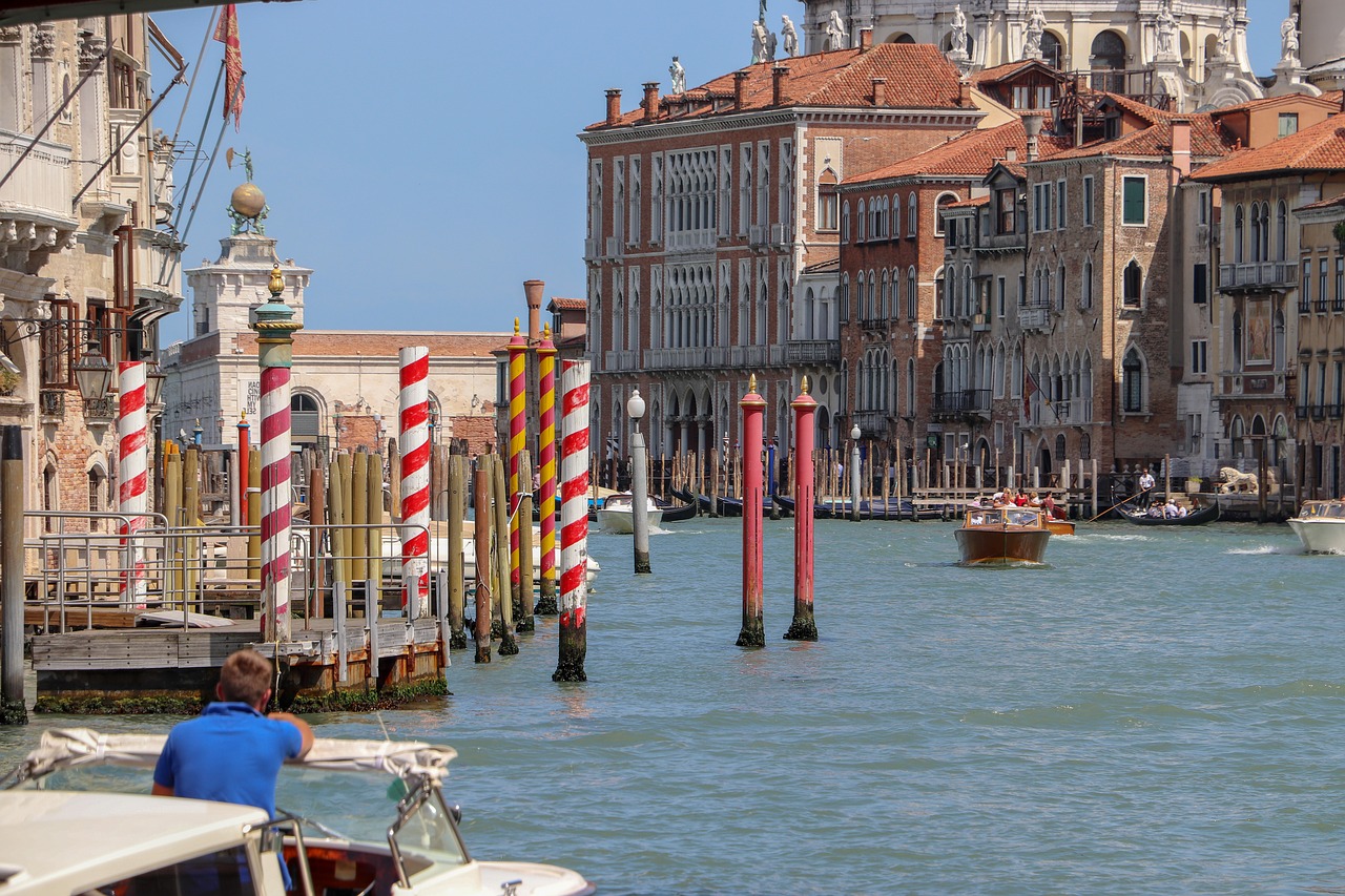 venice  roofs  channel free photo