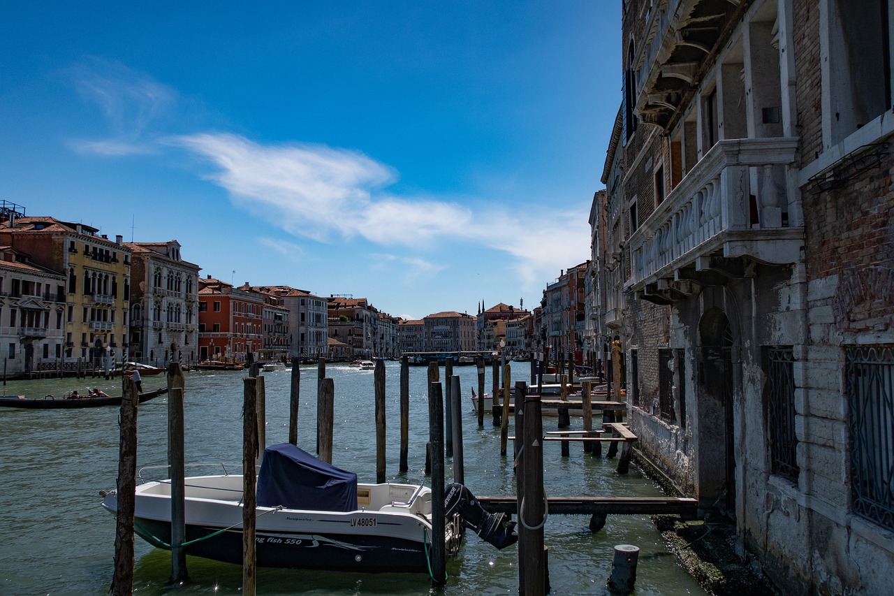 venice  canal  city free photo