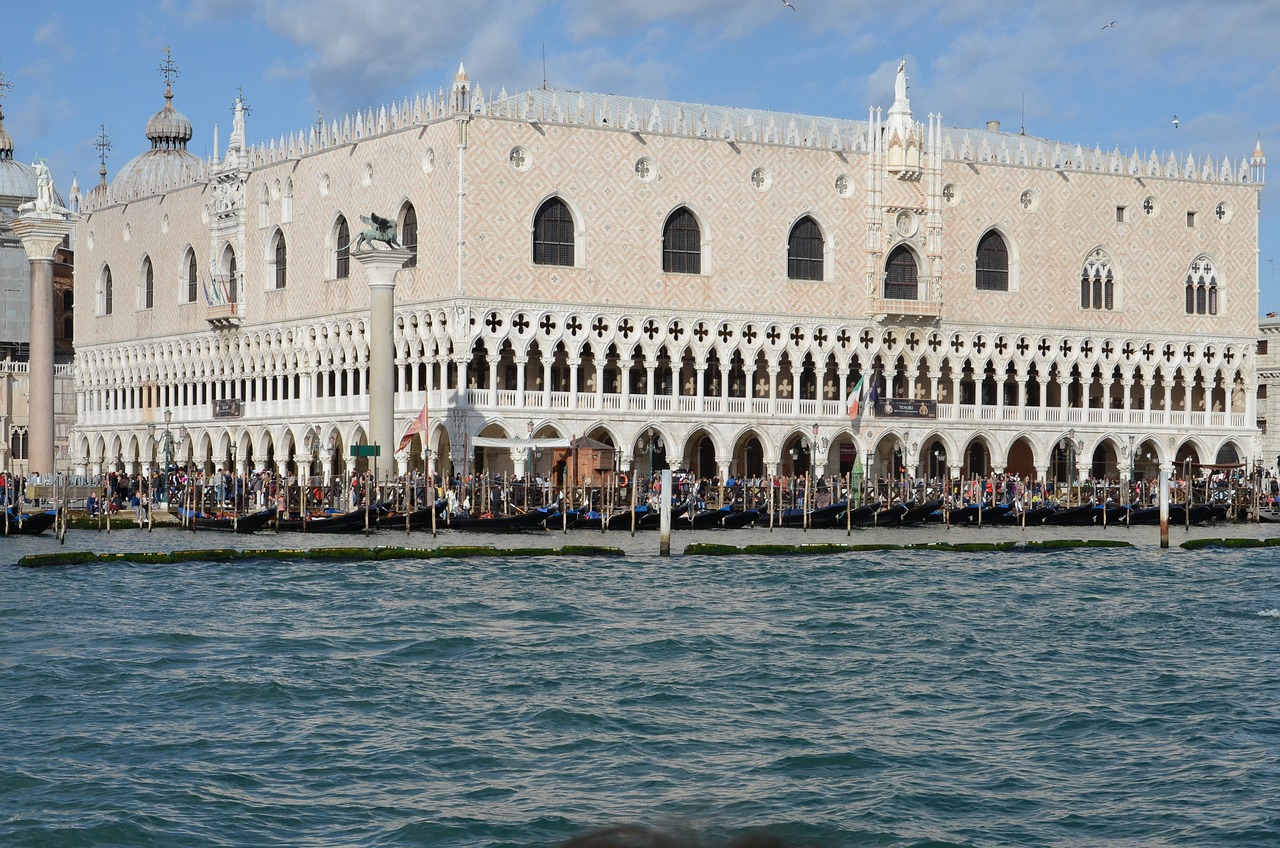 venice  italy  doge's palace free photo