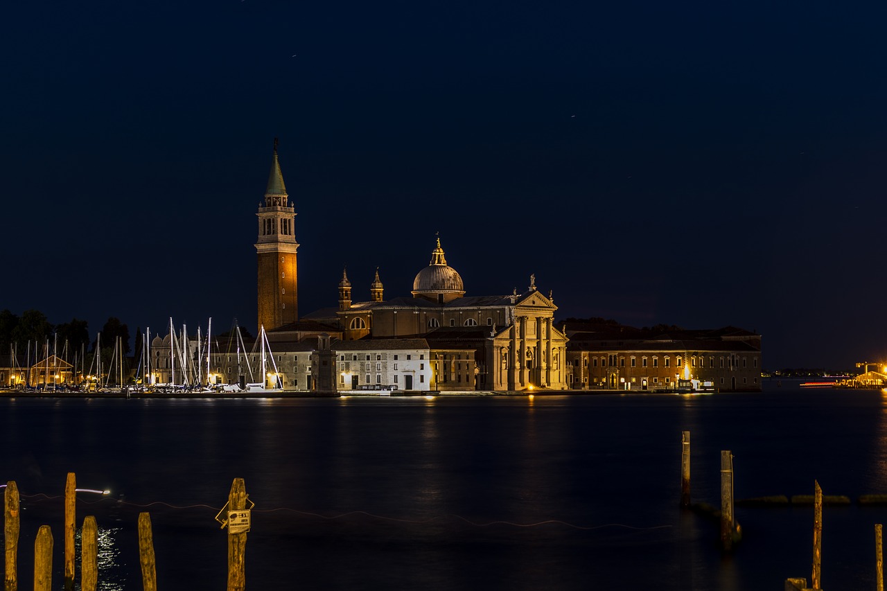 venice  city  night free photo