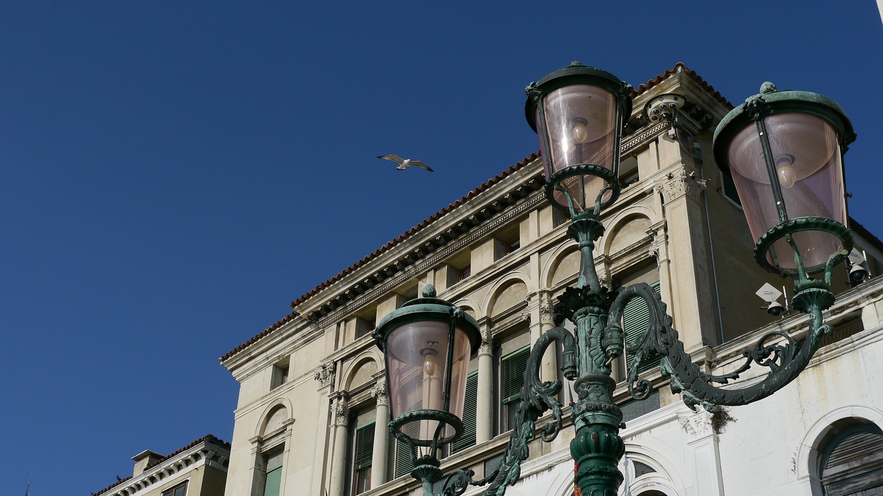 venice  italy  lantern free photo