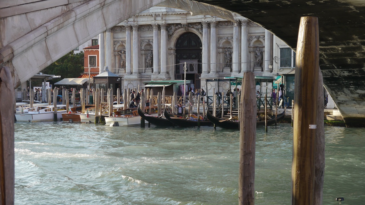 venice  italy  channel free photo