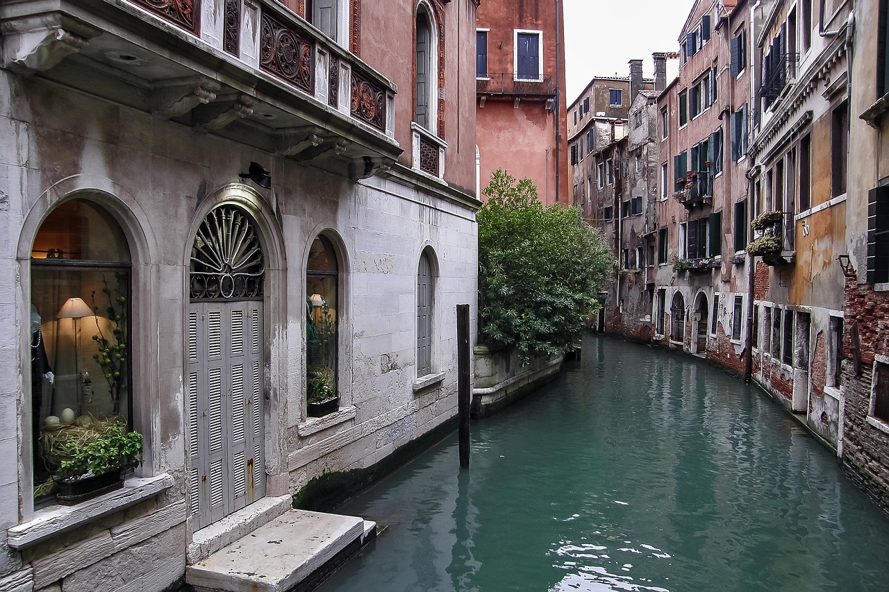 venice  channels  italy free photo