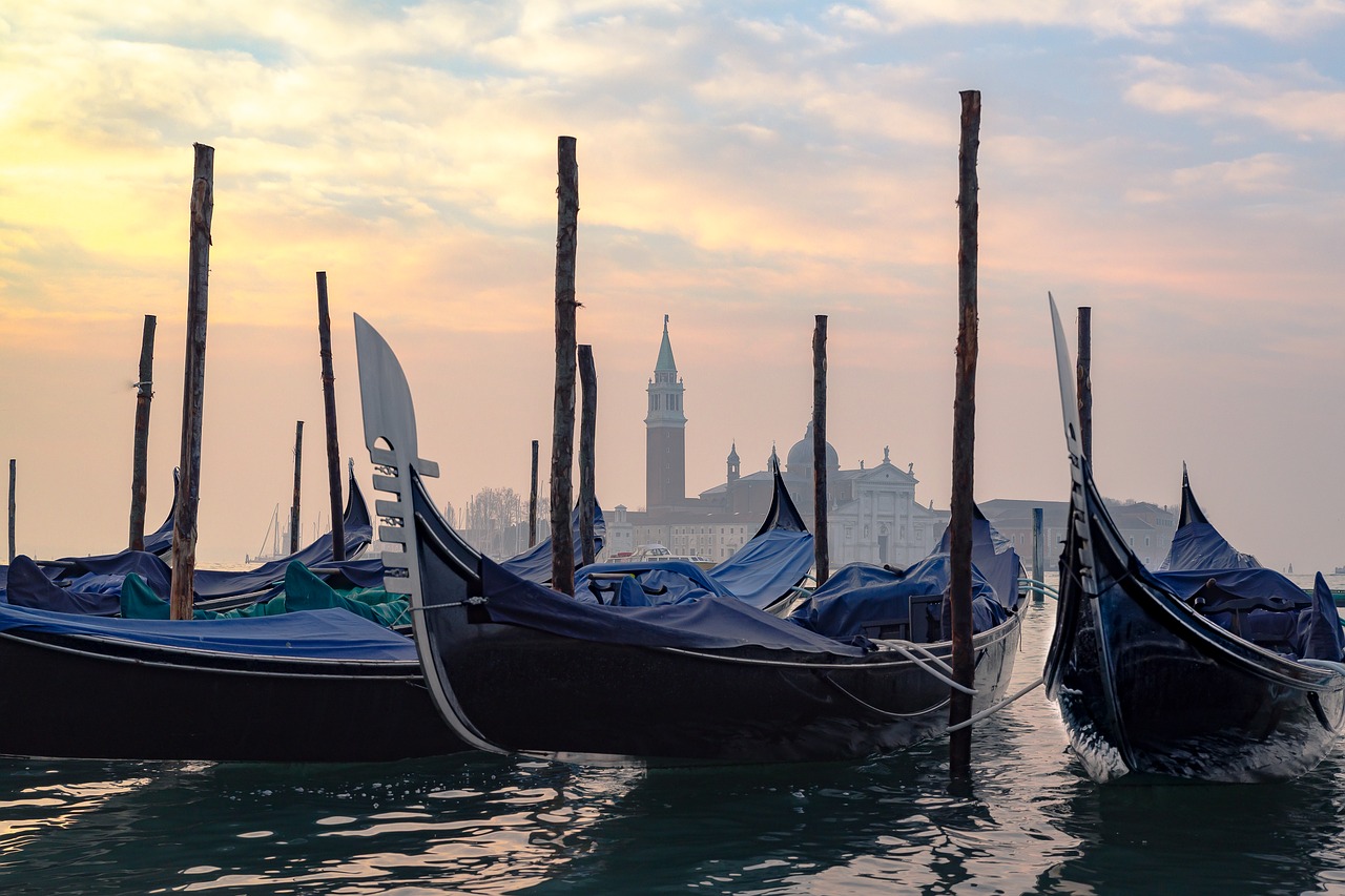 venice  italy  gondolas free photo