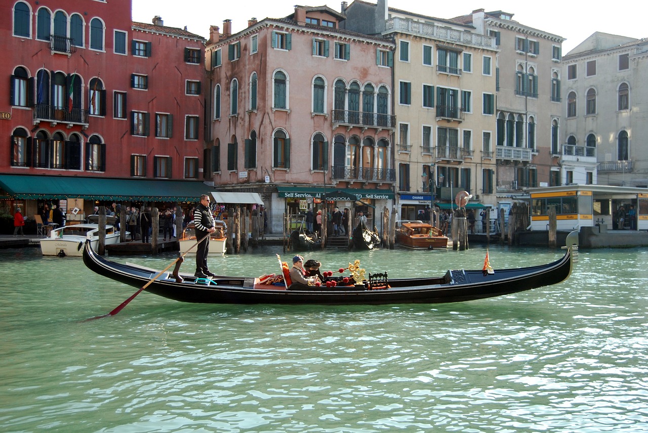 venice italy gondola free photo