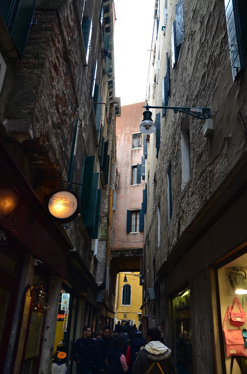 venice gondola italy free photo