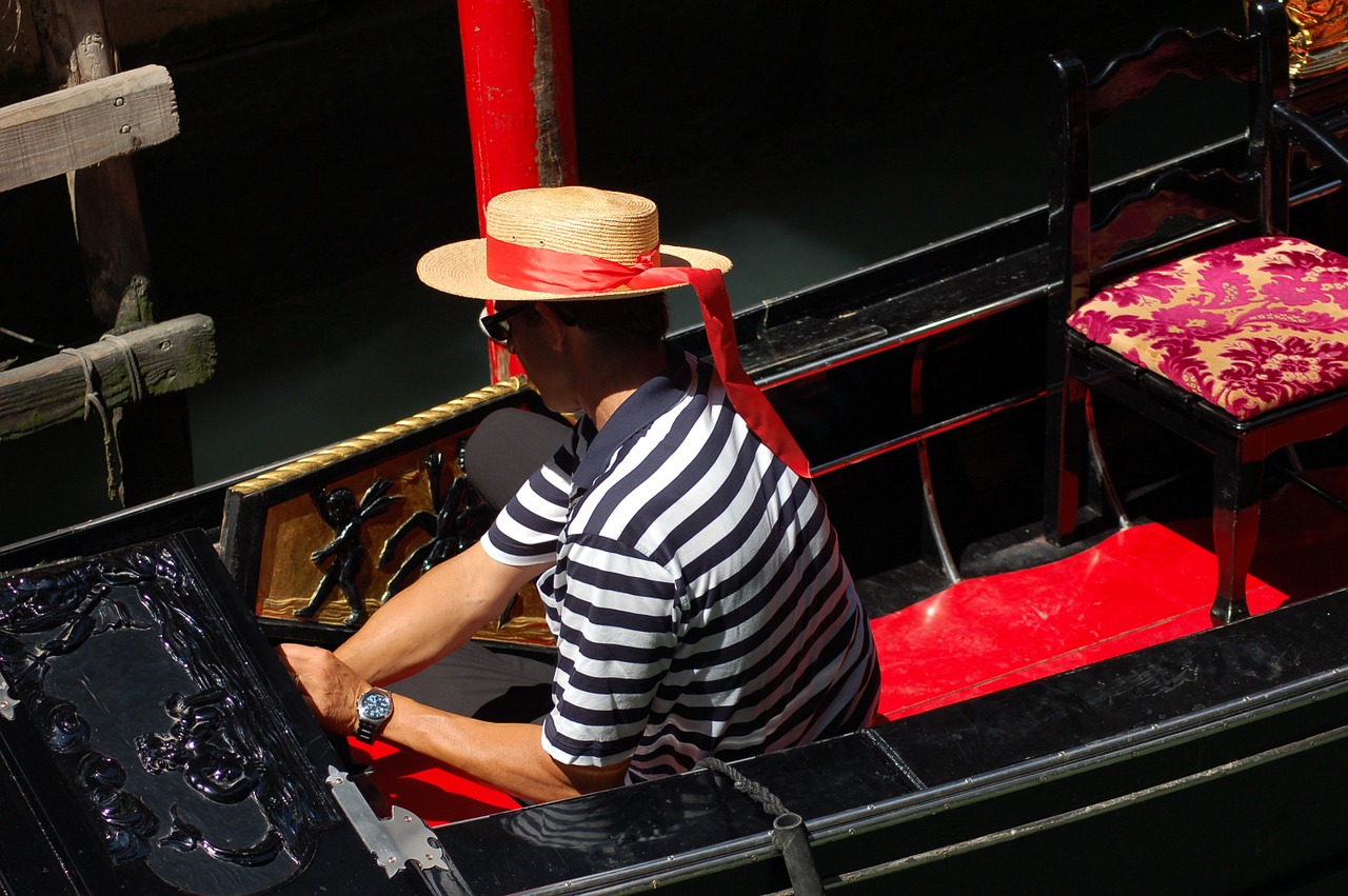 venice boat gondola free photo