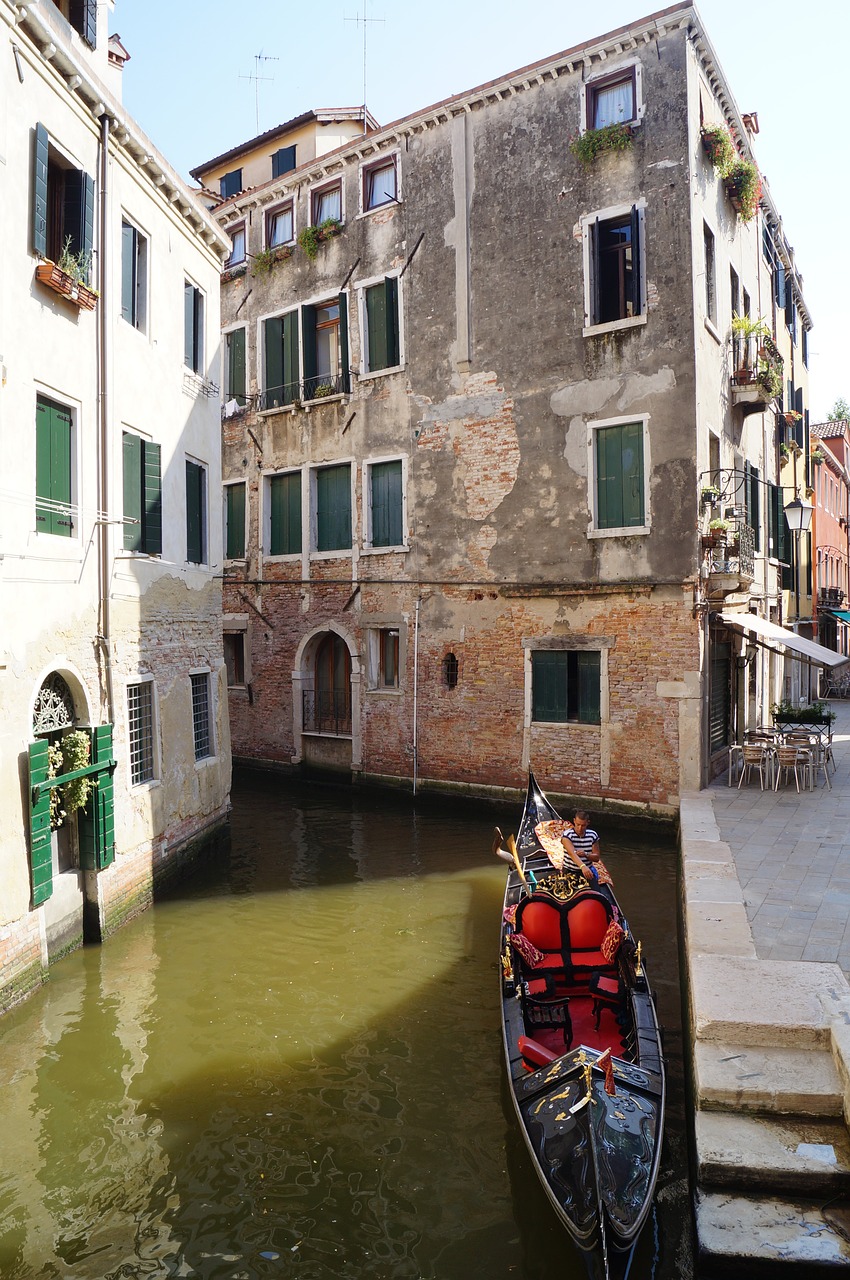venice channel old houses free photo
