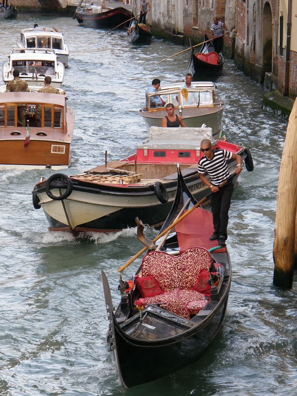 venice gondola italy free photo