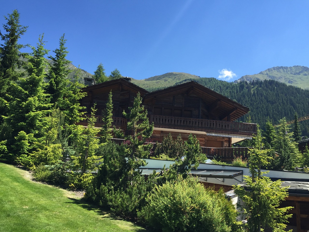 verbier switzerland chalet free photo